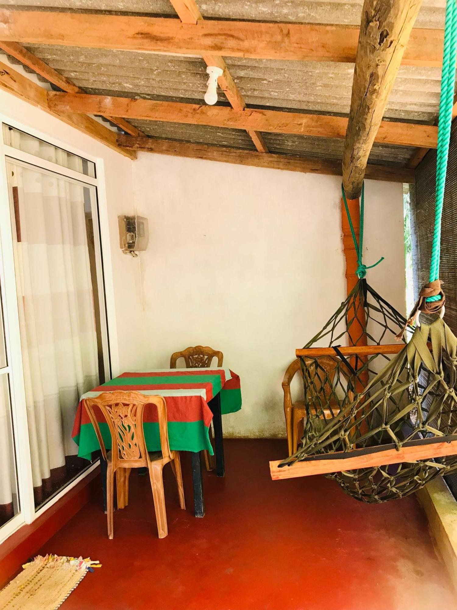 Ella Jungle Inn Homestay And Tree House 外观 照片